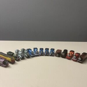 Lot of 15 Cake/Cupcake Toppers - Thomas The‎ Tank Engine and Friends Trains